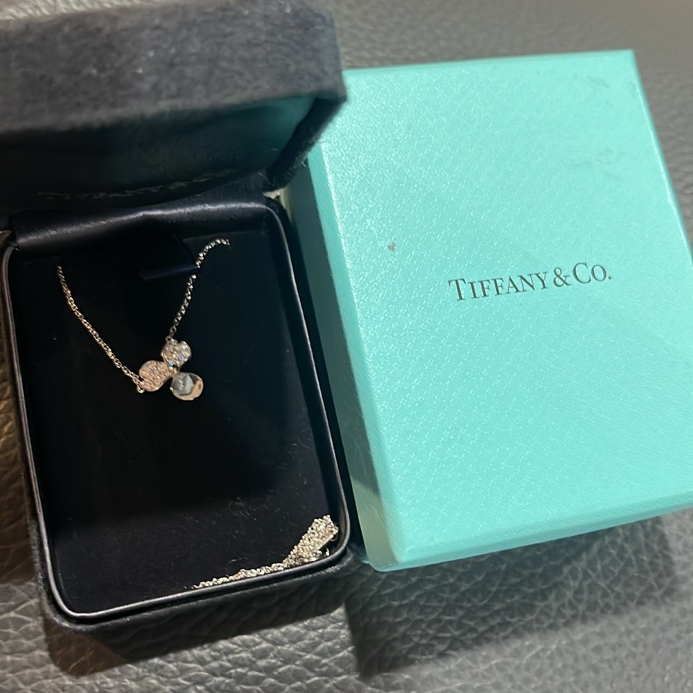 Tiffany Paper Flower Pendant Necklace Platinum Diamond - Picture 4 of 4